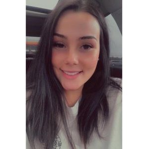 Meet your Posher, Chanelle